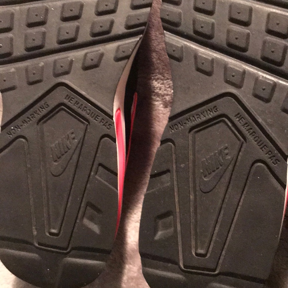 Nike Kids’ Air Max ST Sneaker - Picture 8 of 8